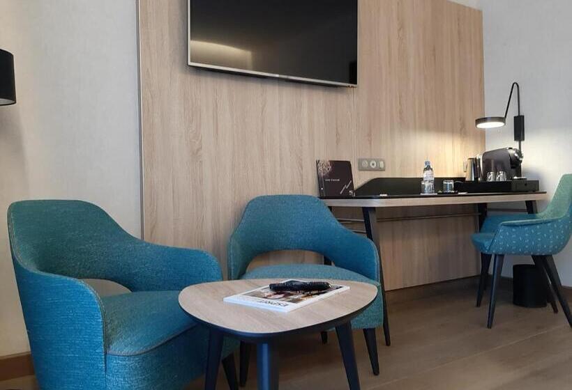 标准间带游泳池, Relais Saint Jacques  Chateauroux