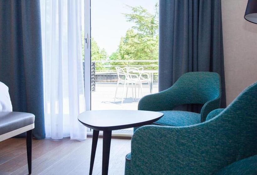 标准间带游泳池, Relais Saint Jacques  Chateauroux