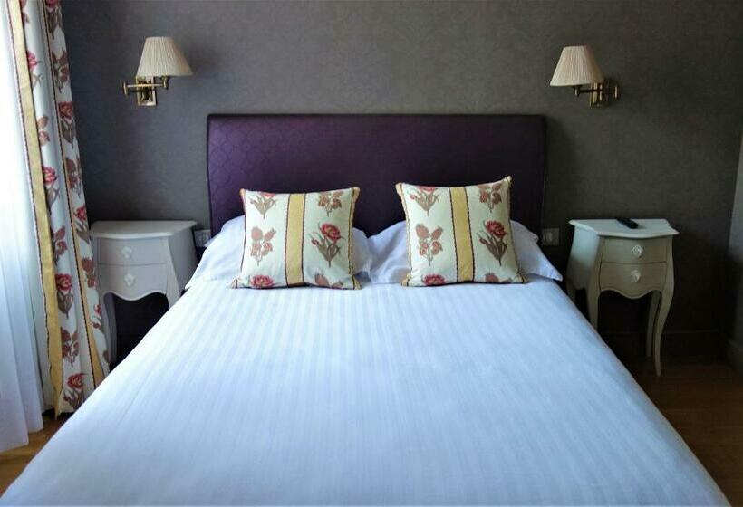 غرفة قياسية مطلّة علي الحديقة, Restaurant Chartron