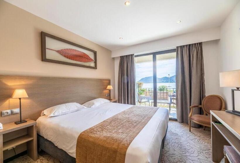 اتاق استاندارد با تراس و چشمانداز دریا, Shegara