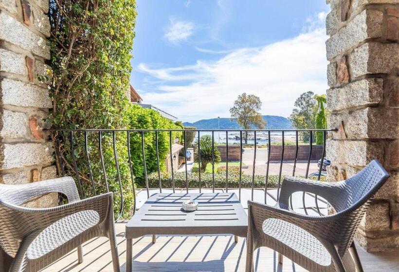 اتاق استاندارد با چشمانداز دریا, Shegara