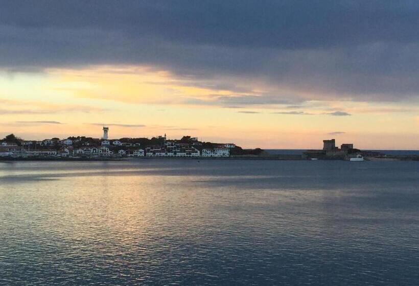 Апартаменты 1 Спальня, Belarra