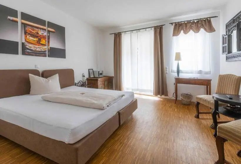 バルコニー付きデラックスルーム, Altstadthotel Marktschlösschen