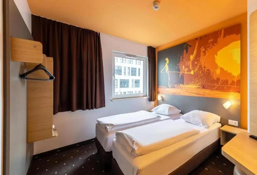 Standard Kolmen Hengen Huone, B&b Hotel Essen City