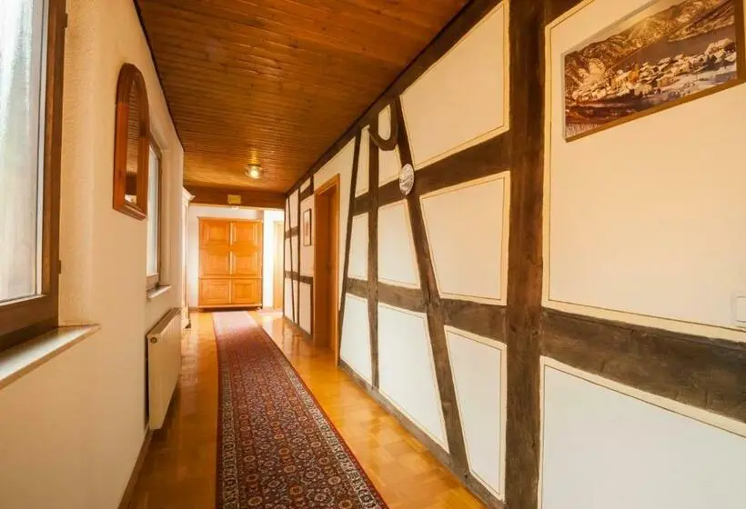 スタンダードルーム, Alte Weinstube Burg Eltz