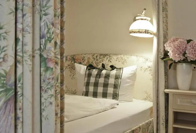 バルコニー付スイート, Villa Adolphine