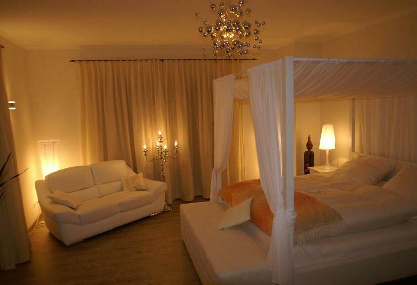 豪华房间, Villa Altes Land