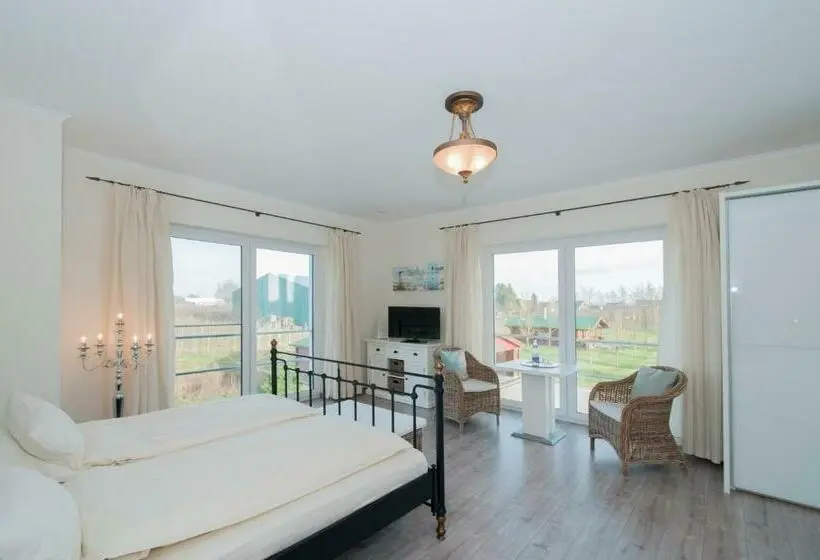 デラックスルーム, Villa Altes Land