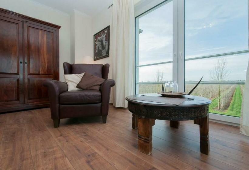 豪华房间, Villa Altes Land