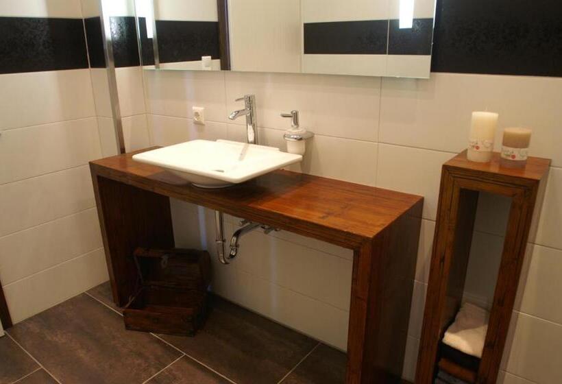 豪华房间, Villa Altes Land