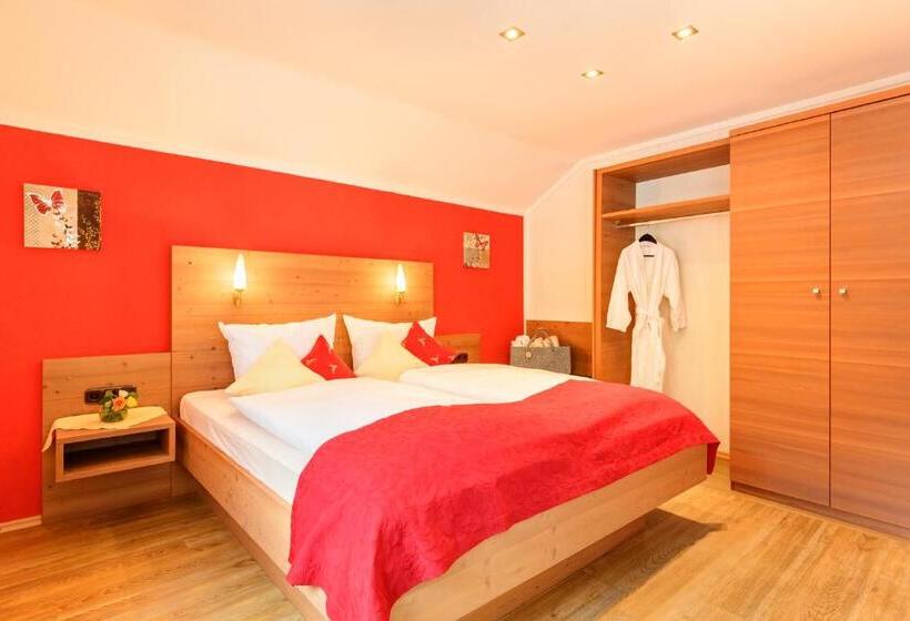 Студио Стандарт с Балконом, Familien  Und Wellnesshotel Landhaus Viktoria
