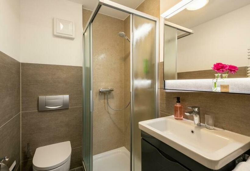 חדר אקונומי יחיד, Hartungs Hoteldorf