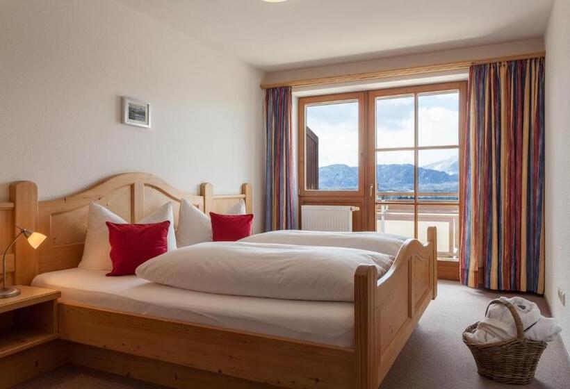 غرفة عائلية, Hartungs Hoteldorf