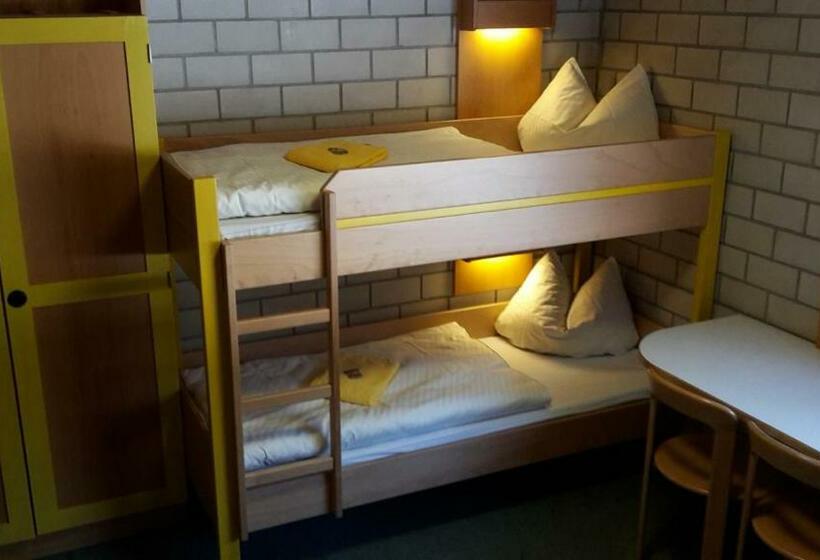 اتاق خانوادگی, Hellmut Waßmer Jugendherberge Lörrach