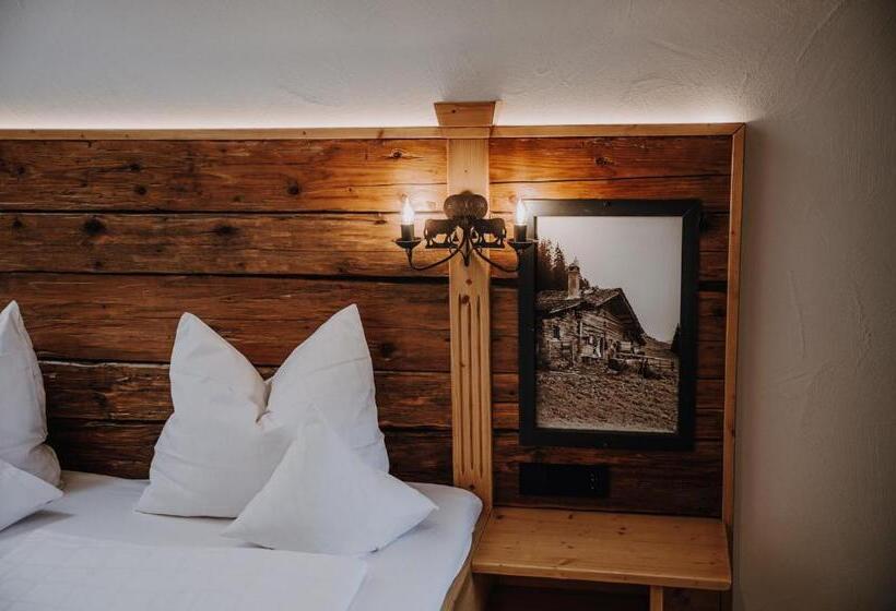 اتاق استاندارد با بالکن, Alpe Dornach