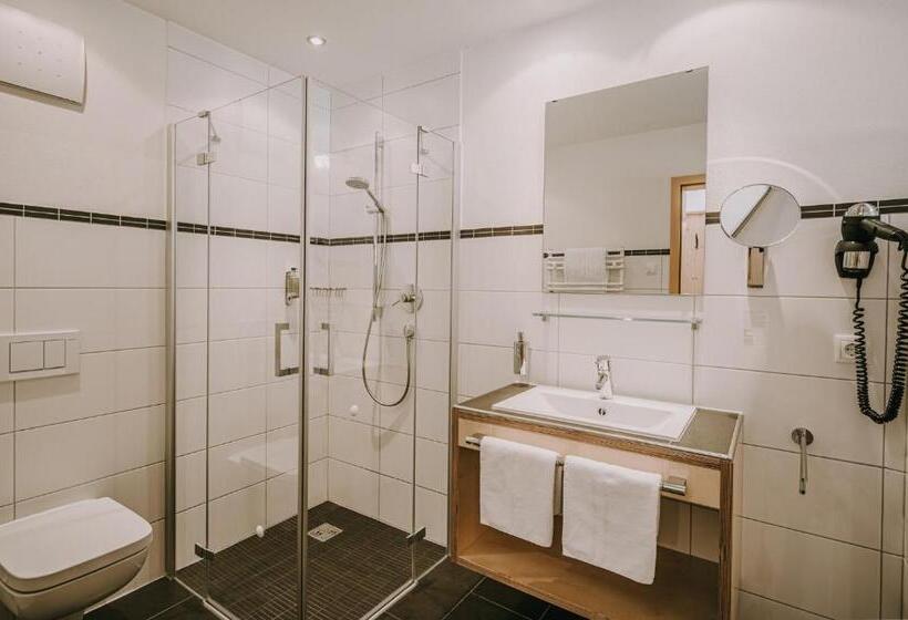 سوییت خانوادگی, Alpe Dornach