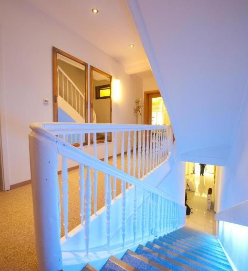 Номер Стандарт, Anker