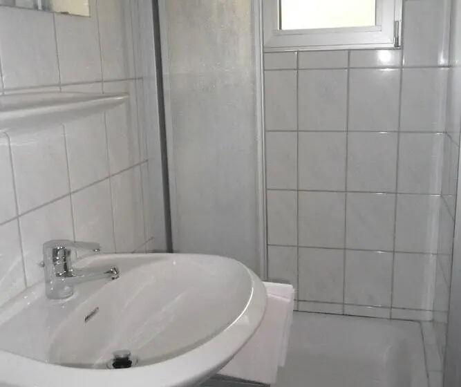 Standard Yhden Hengen Huone, Badstube