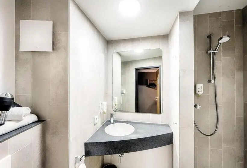 Perhehuone, B&b Hotel Bonn West