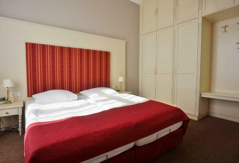 Люкс, Buchenpark