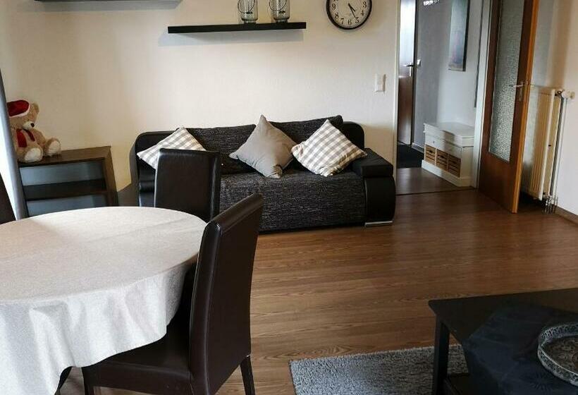 带1个卧室的公寓, Clemens