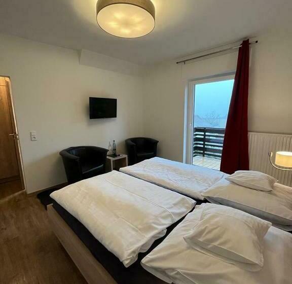 标准间带阳台, Clemens