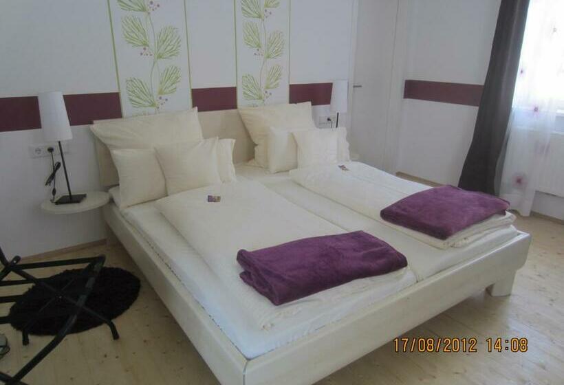 חדר סטנדרט, Dah Inn