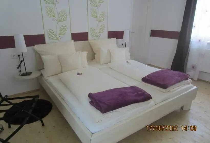 Standard-huone, Dah Inn