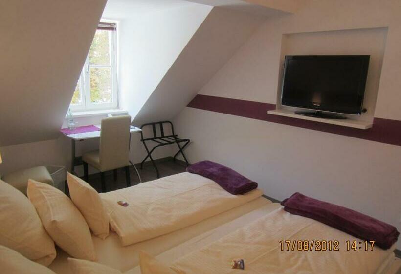 חדר סטנדרט, Dah Inn