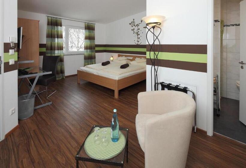 סוויטת ג'וניור עם טרסה, Dah Inn