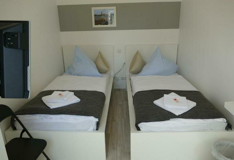 패밀리 룸, Deutscher Hof