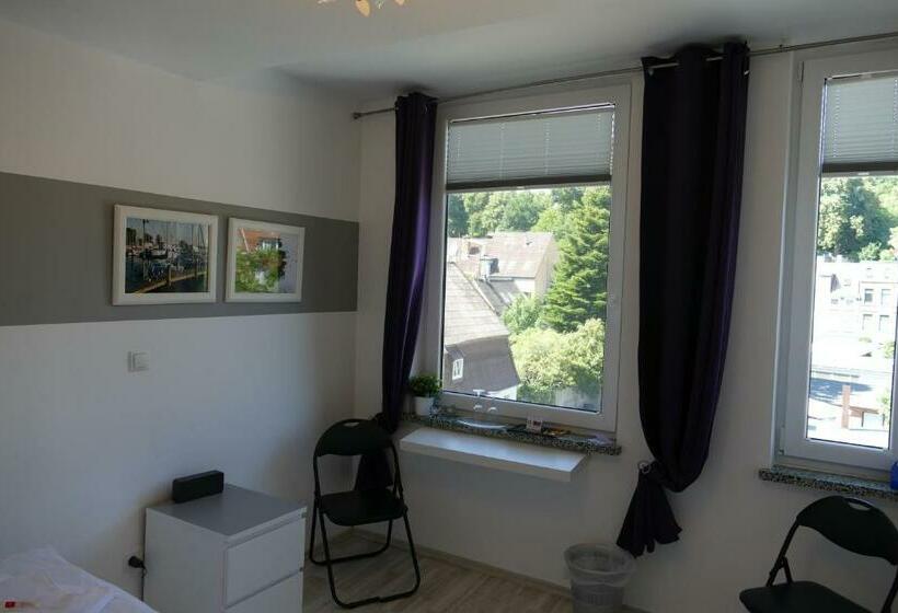 스탠다드 룸, Deutscher Hof