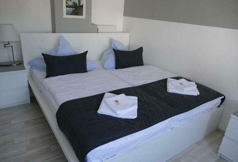 스탠다드 룸, Deutscher Hof