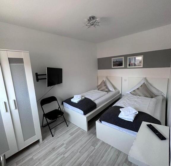 패밀리 룸, Deutscher Hof