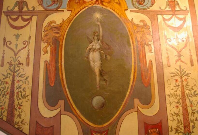 غرفة سوبيريور, Goldenes Kreuz