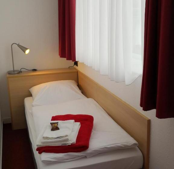 اتاق استاندارد چهار تخته, Haus Vom Guten Hirten