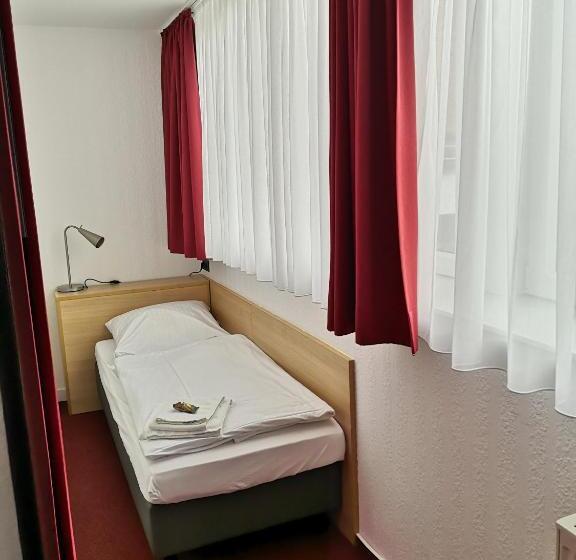 اتاق استاندارد چهار تخته, Haus Vom Guten Hirten