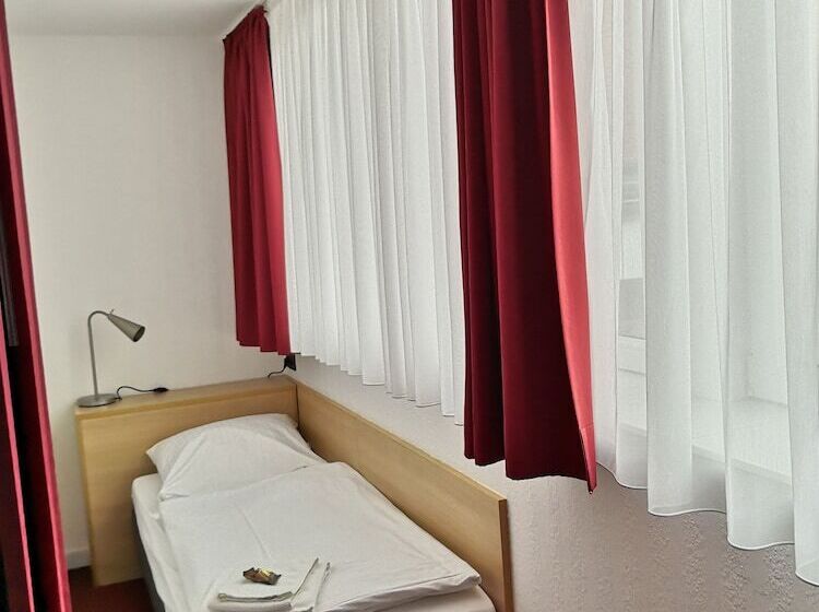 اتاق استاندارد چهار تخته, Haus Vom Guten Hirten