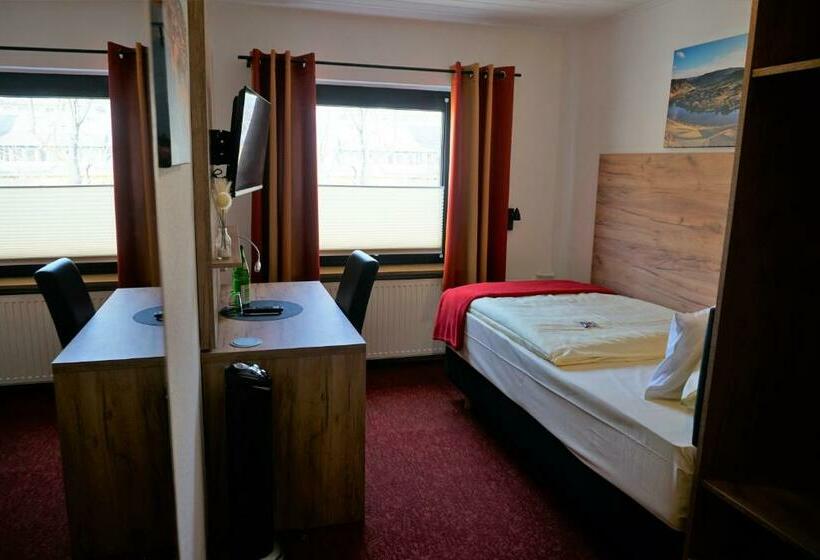 스탠다드 싱글 룸, Jan Van Werth