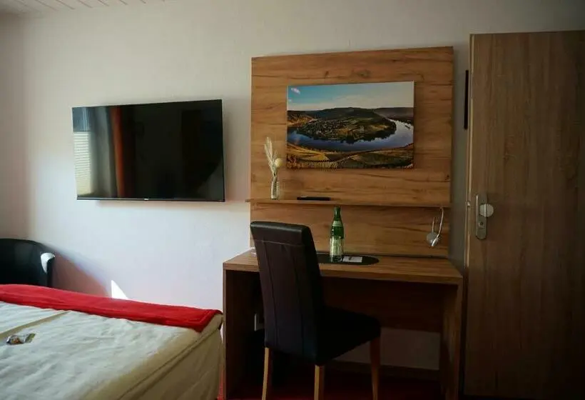Standard-huone, Jan Van Werth