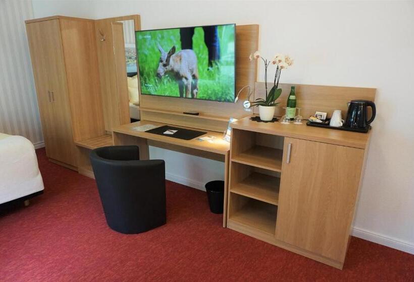 컴포트 룸, Jan Van Werth