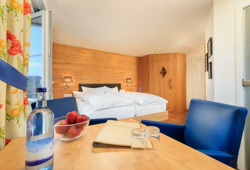 基本间, Johanneshof