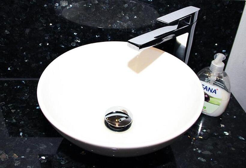 اتاق استاندارد, Klenkes Am Bahnhof