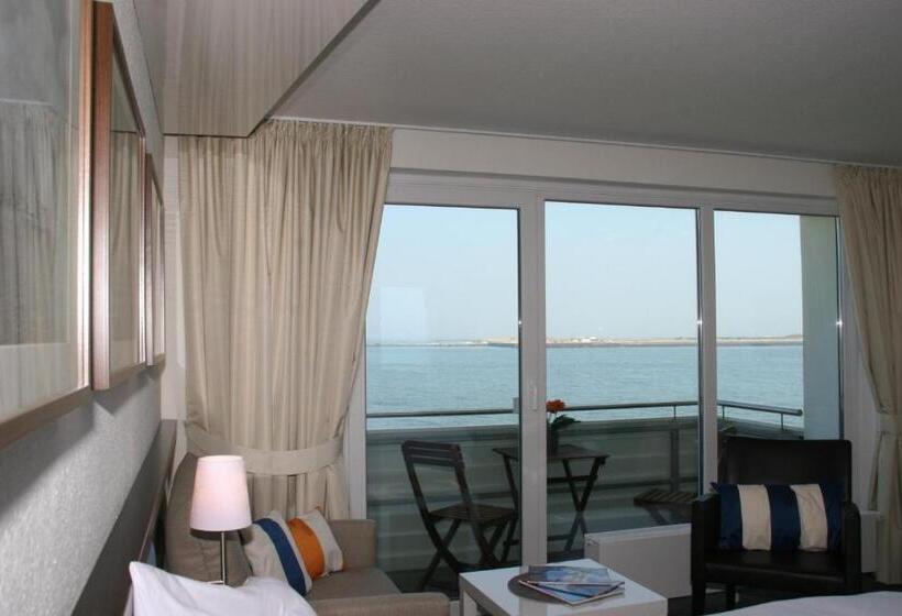 חדר סטנדרט נוף לאגם, Miramar