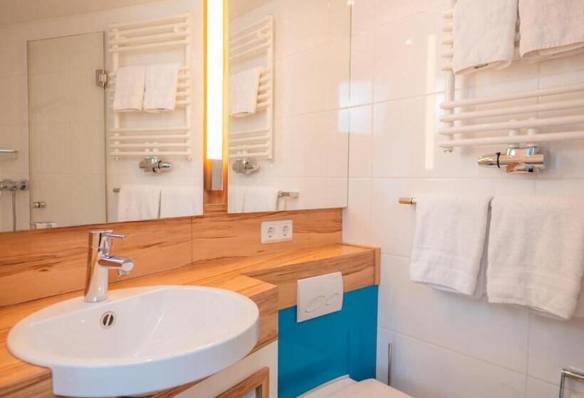 Quarto Triplo Estandar, Miramar