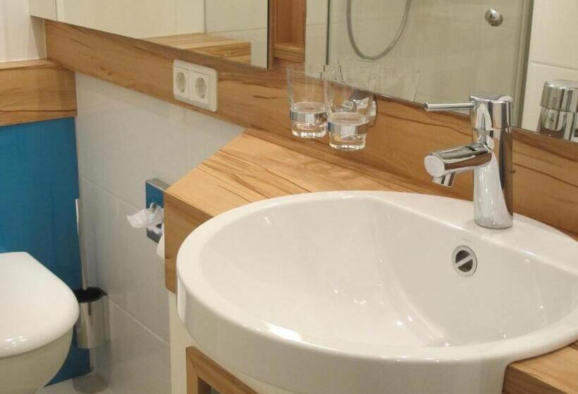 סטודיו סטנדרטי עם נוף לים ומרפסת, Miramar