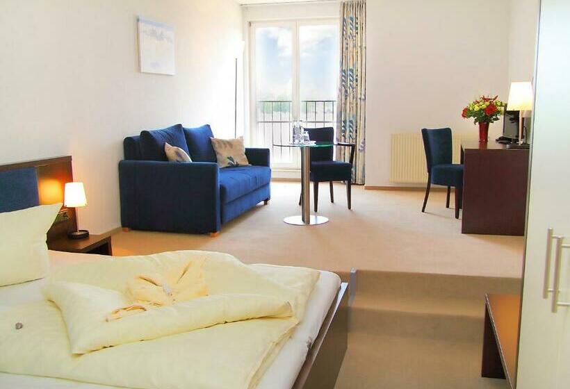 Comfort room with lake view, Müritzterrasse