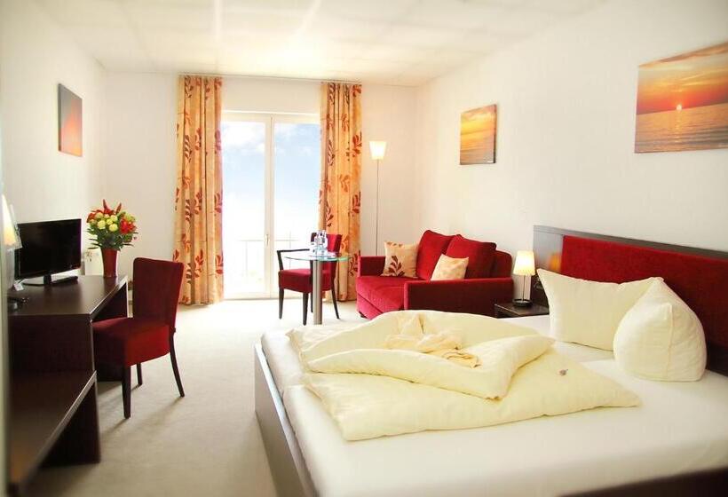 Comfort room with lake view, Müritzterrasse