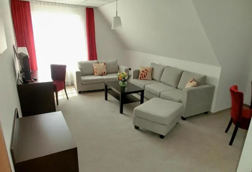 Perhehuone, Müritzterrasse