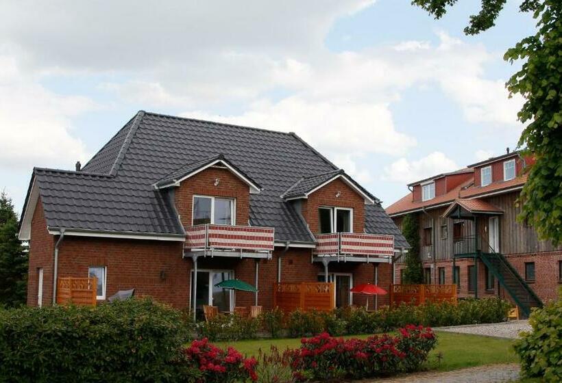 Апартаменты 2 Спальни с Террасой, Ponyhof Naeve Am Wittensee